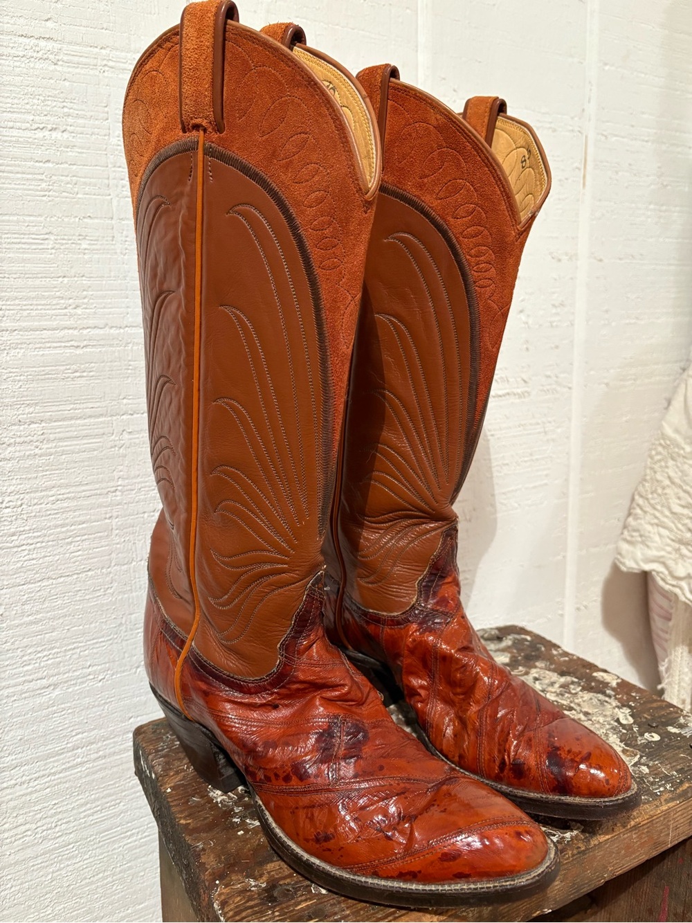 Vintage Tony Lama Two-Tone Chestnut & Cognac Leather Western Boots Eel skin Flaw